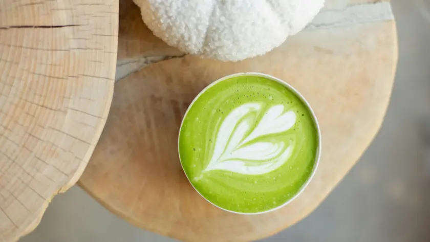 Hot-Matcha-Latte Resep dan Cara Membuat Matcha Latte Bikin Nagih ala PLANTIQ